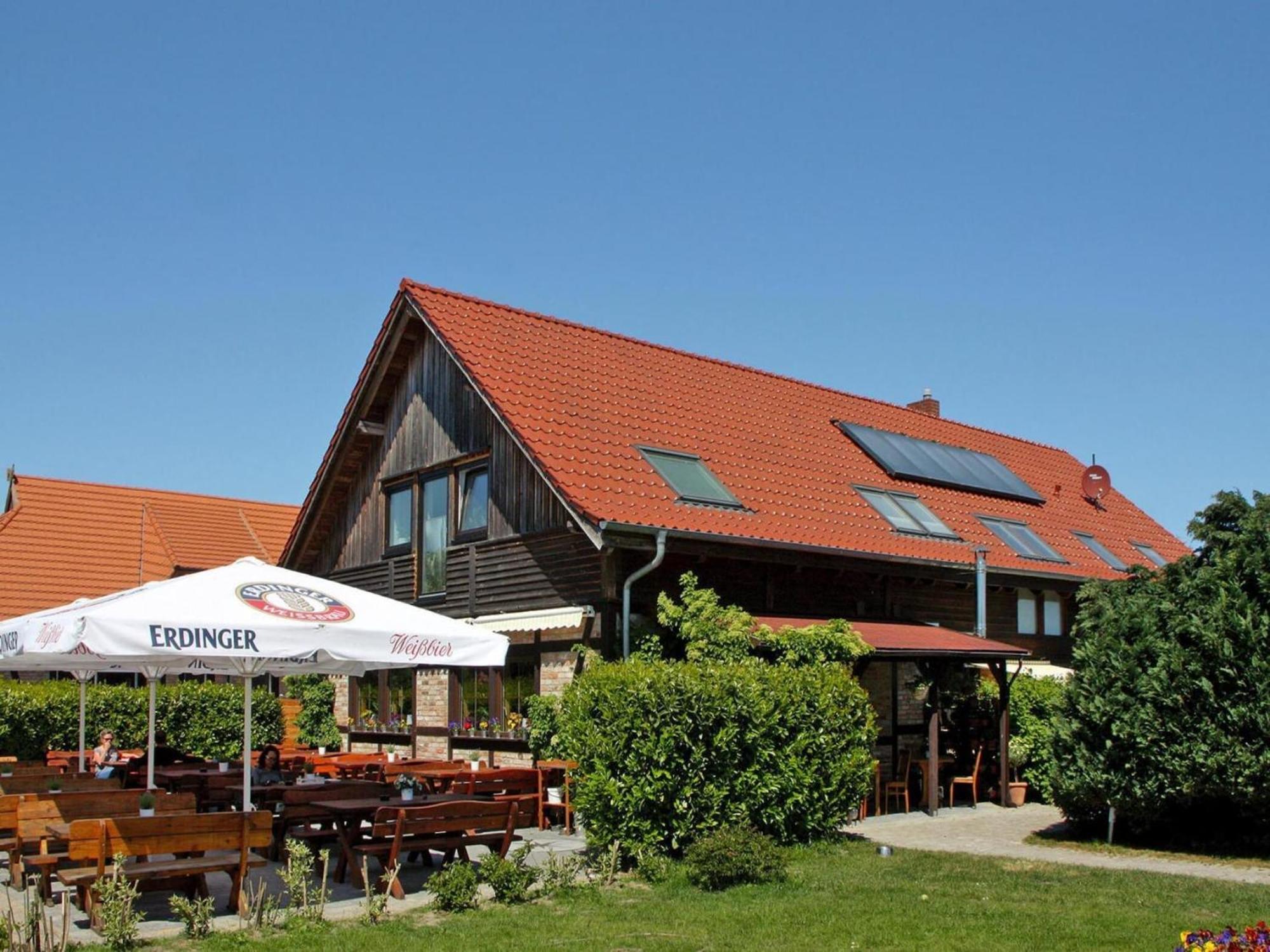 Farmstay Neuendorfkrug, Luetow Lutow Luaran gambar